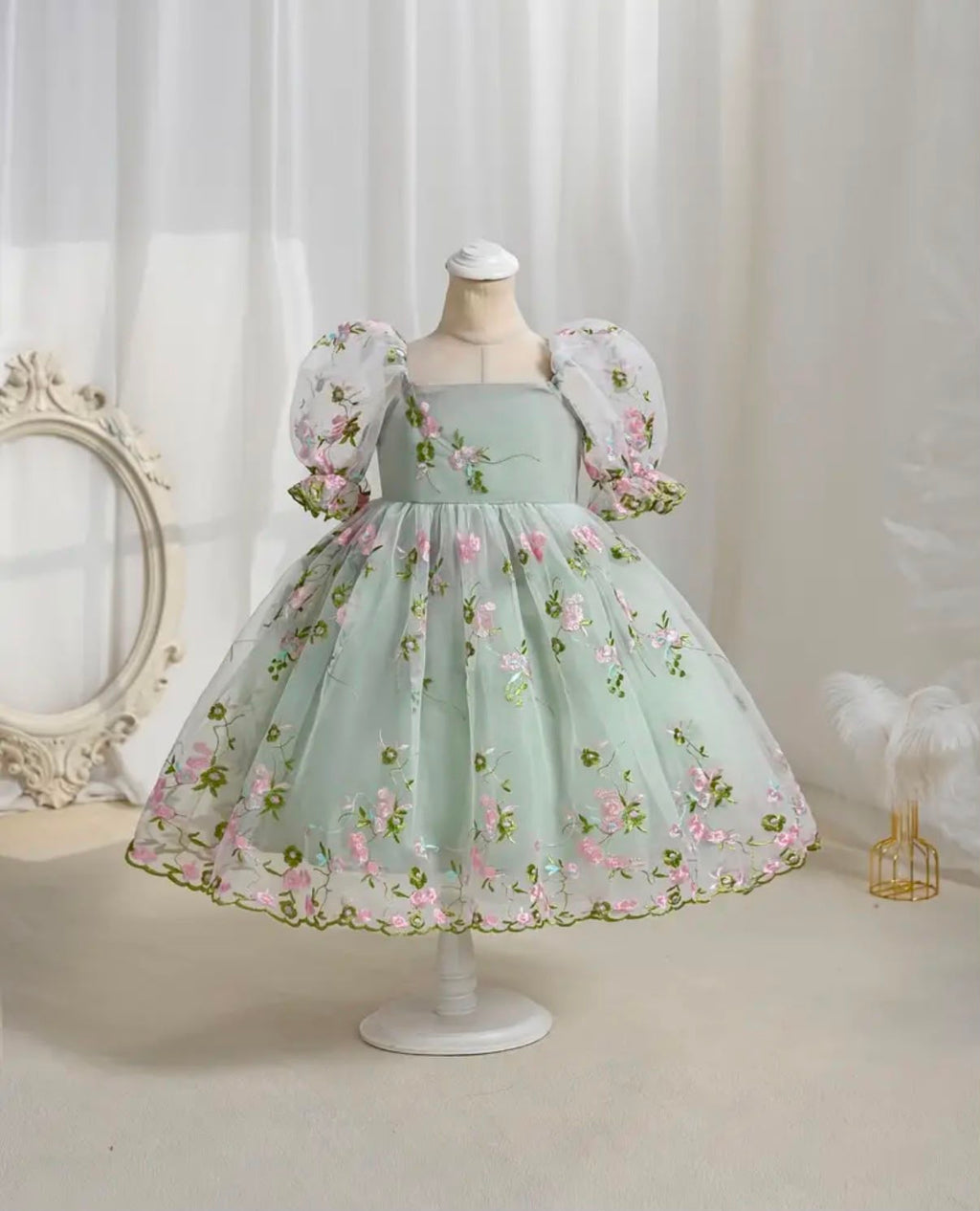 Vestido Encanto Primavera en Jardín