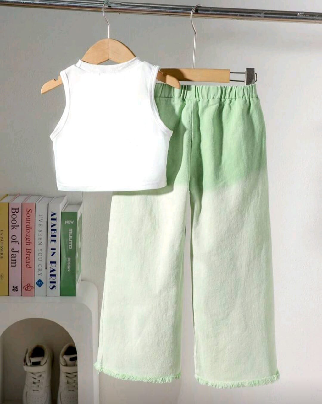 Conjunto Blusa Mariposa y Pantalón