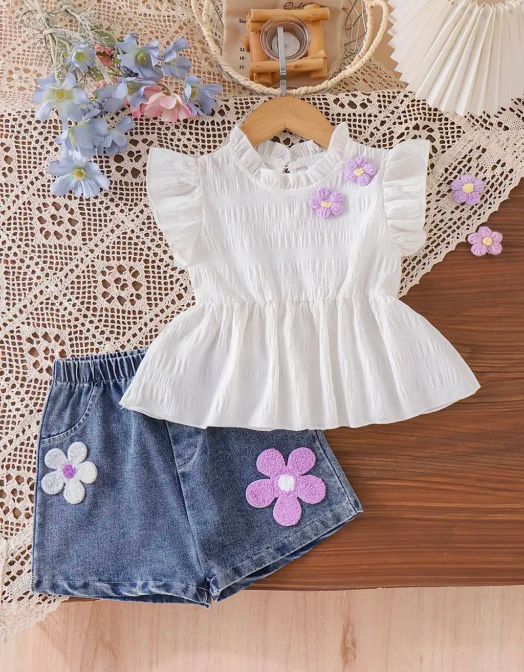 Conjunto Primavera Floral: Blusa Peplum y Short Denim