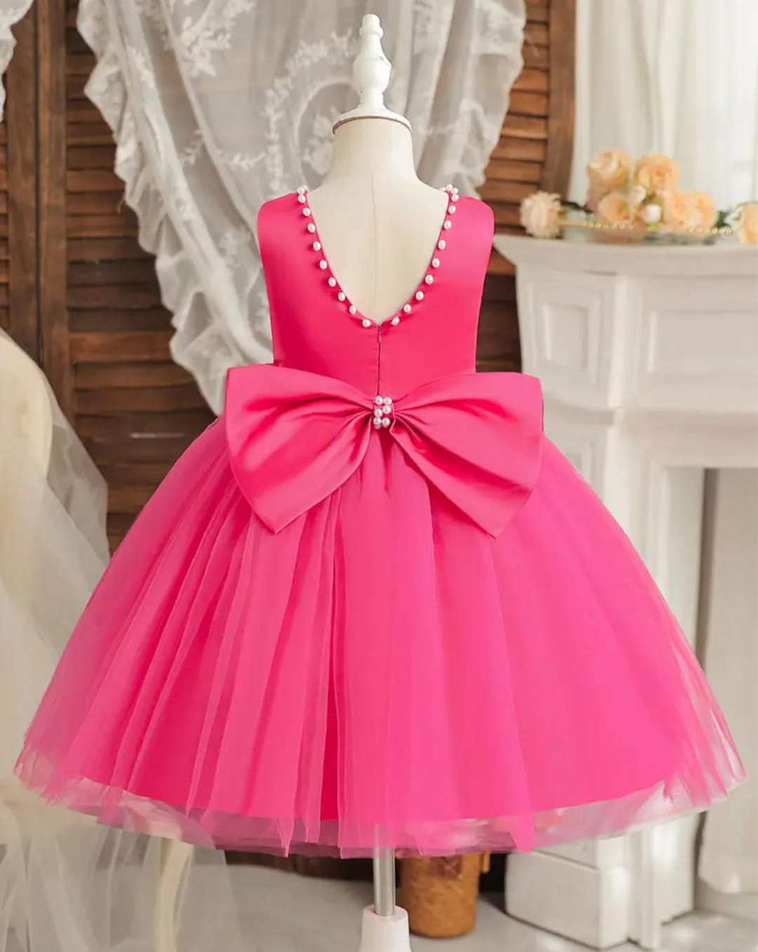 Vestido Princesa Satín Con Lazo y Perlas