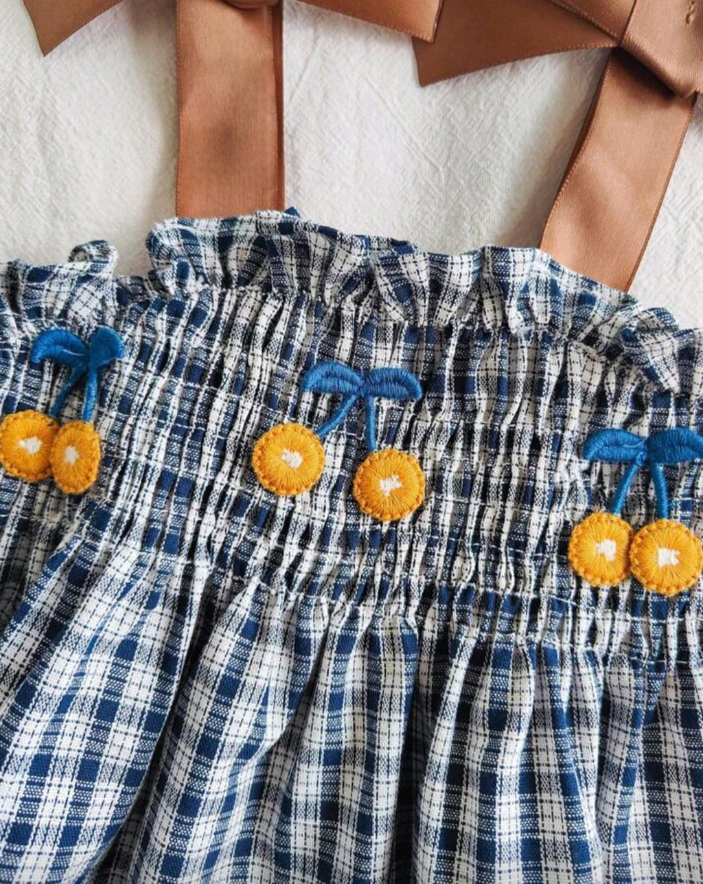 Blusa cuadros y jean