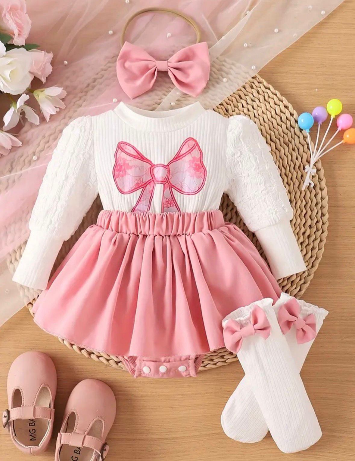 Vestido Body Bebé, incluye medias y balaca