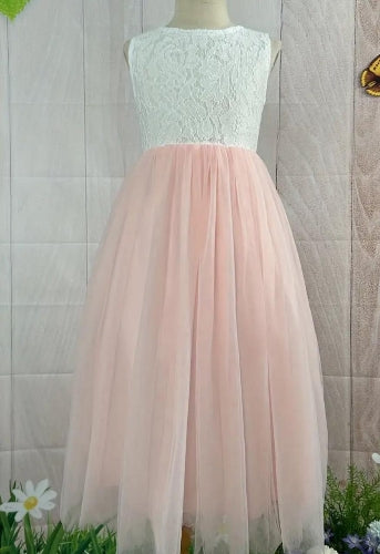 Vestido rosa con encaje