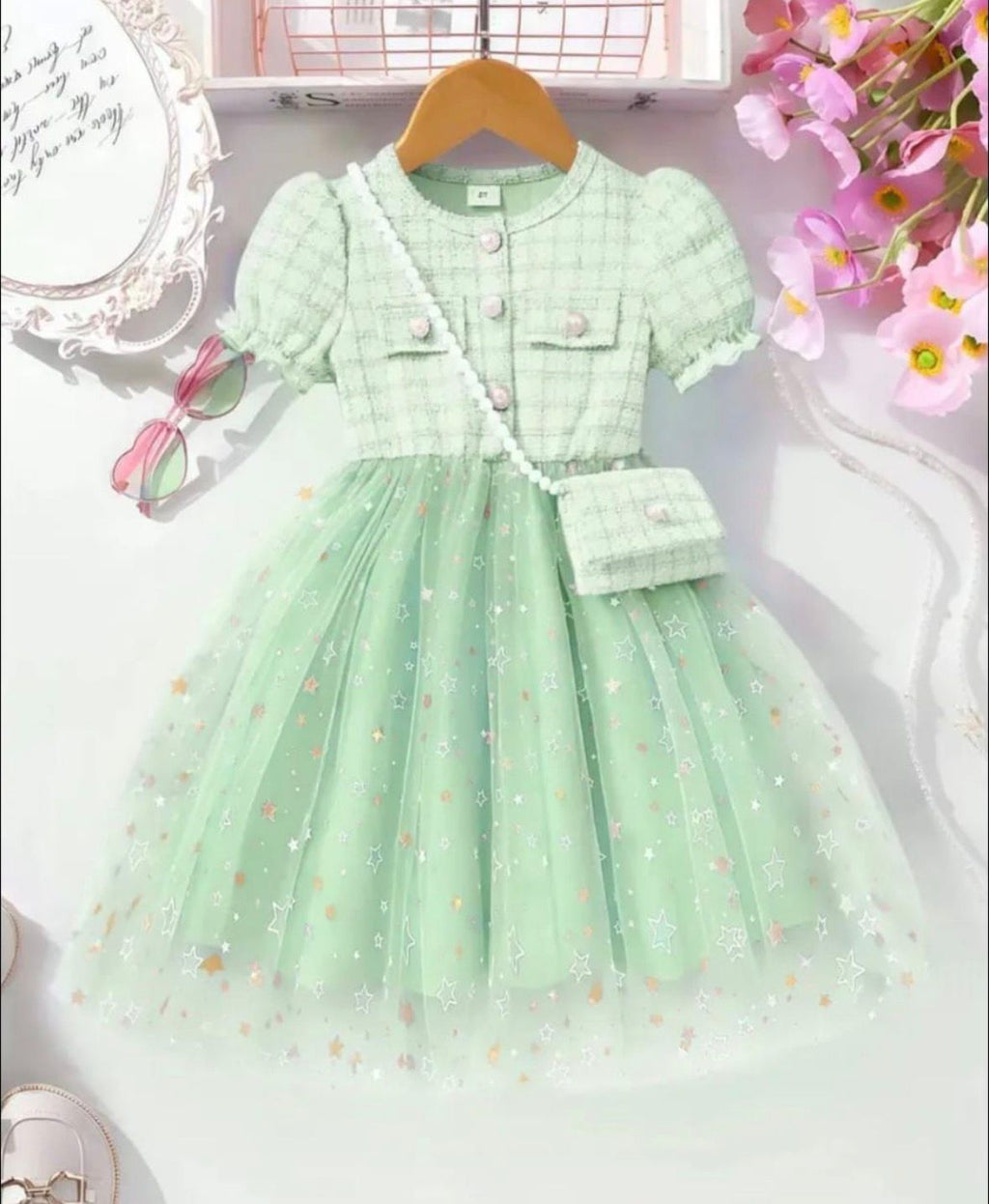 Vestido menta mangas globo/bolso