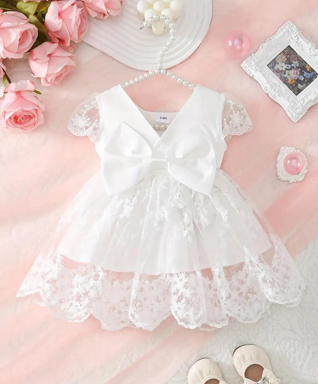 Vestido blanco angelical con encaje